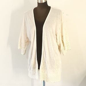 Easel Ivory Lace Kimono